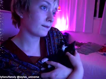 webcam girl laylas_universe live cam image #5849512