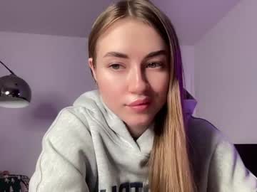 webcam girl strawberryjamx live cam image #3484290