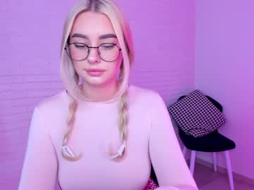 webcam girl 8a8y_nura live cam image #1584621