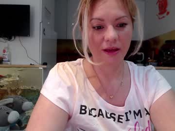 webcam girl kiradivine live cam image #2048371