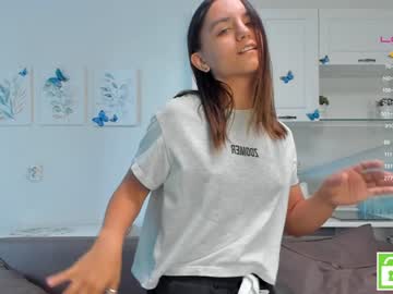 webcam girl karalyons live cam image #4929359