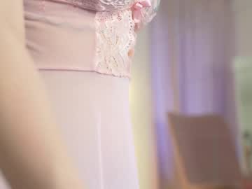 webcam girl floret_joy live cam image #6714354