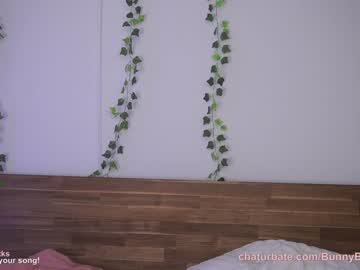 webcam girl bunnybonn1e live cam image #4845532
