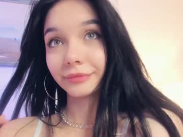 webcam girl riskyproject live cam image #3455444