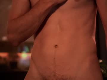 webcam man charlieonline live cam image #4779946