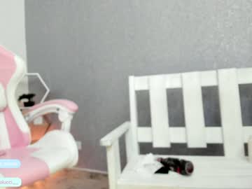 webcam girl pavlovacoluccii_ live cam image #1846231