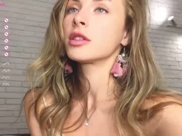 webcam girl uwunikaa live cam image #5184396