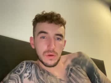 webcam man tattooedgianttt live cam image #879695