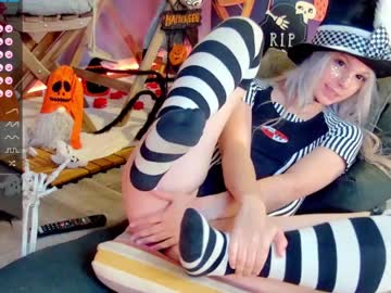 webcam girl careful_i_bite live cam image #3027747