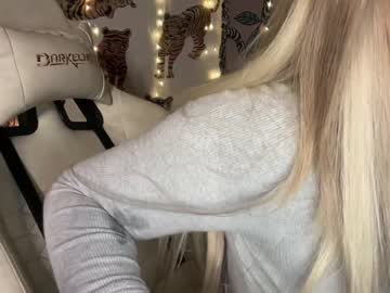 webcam girl ari_02 live cam image #5403587