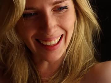 webcam girl crazyhotrussian live cam image #5036754
