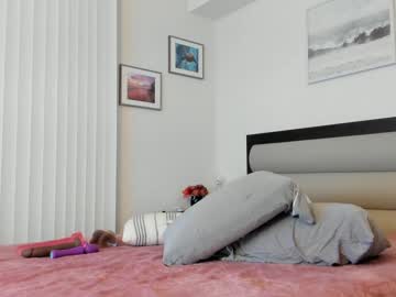 webcam girl carliescott_meow live cam image #628979