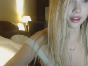 webcam girl bitter_moon live cam image #3255387