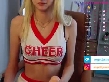 webcam girl agelina_summer live cam image #4518491