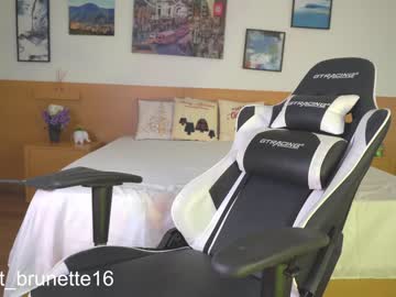 webcam girl camilitasu live cam image #3277137