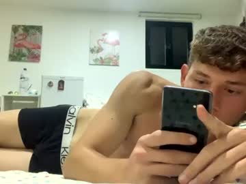 webcam man youthblond12 live cam image #2444626