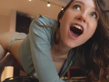webcam girl mia_elfie live cam image #6874519