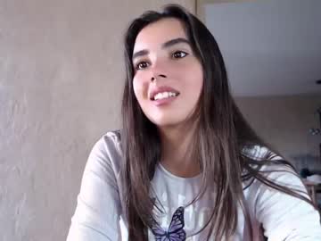 webcam girl nika_la live cam image #2484008