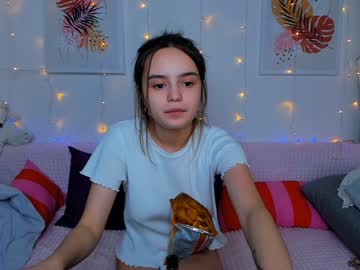 webcam girl your__voice live cam image #1064785