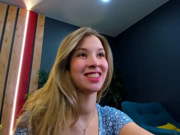 webcam girl milablush live cam image #4402867