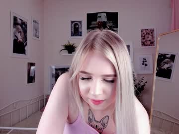 webcam girl nicole_hartree live cam image #2922192