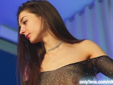 webcam girl angels_kiss live cam image #1259231