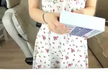 webcam girl land_of_sweets live cam image #7067805