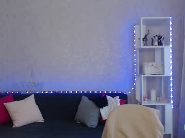 webcam girl ellyloy live cam image #3148205