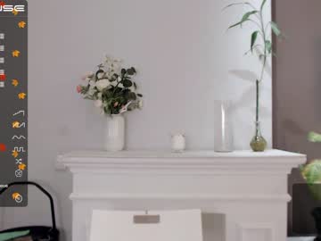 webcam girl small_blondee live cam image #2914361