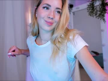 webcam girl emmi_rosee live cam image #2297775