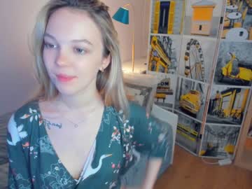 webcam girl shine__and_be live cam image #5021870