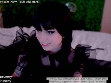 webcam girl runesy live cam image #4964563