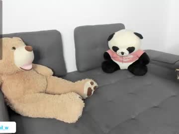 webcam girl abigail_w live cam image #6927473