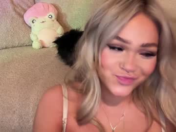 webcam girl ari_02 live cam image #6875877