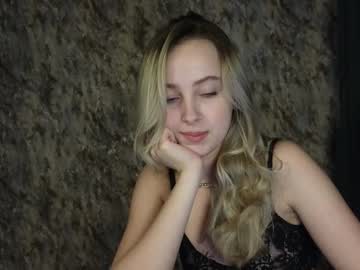 webcam girl chloe_whispers live cam image #7114056
