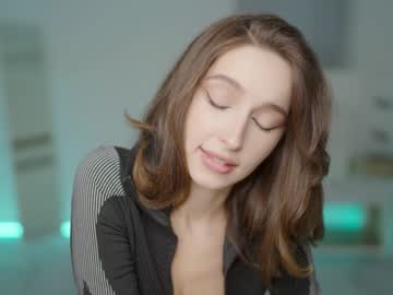 webcam girl silent_chill live cam image #6276938
