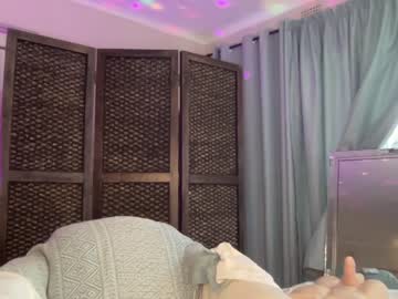 webcam girl gl1tter_barbie live cam image #984412