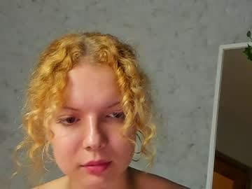 webcam girl curly_suue live cam image #5300748