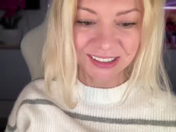 webcam girl kiradivine live cam image #6160776
