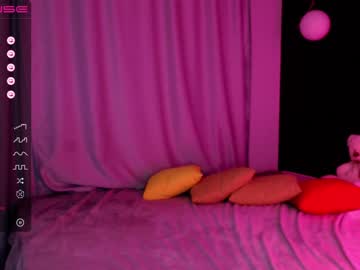 webcam girl small_blondee live cam image #2529723