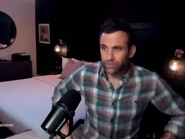 webcam man bareleeworking live cam image #6085767