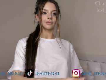 webcam girl lesi_moon live cam image #6014527