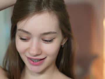 webcam girl bless_sheila live cam image #5673136