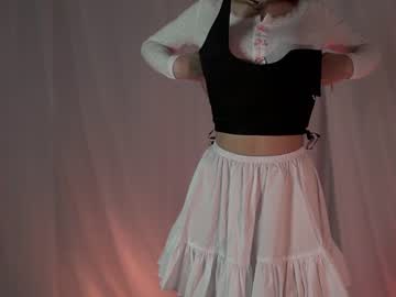 webcam girl neferpita live cam image #6832729