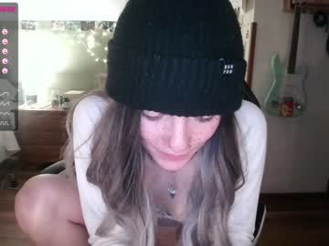 webcam girl pixelatedprincess live cam image #4120984