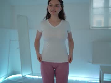webcam girl floret_joy live cam image #5513447