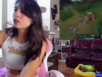 webcam girl violetttflowers live cam image #5019088