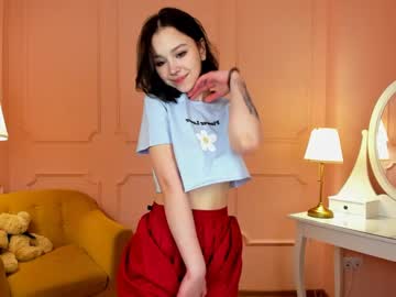 webcam girl livermorai live cam image #3193479