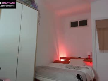 webcam girl annieguzman_ live cam image #5726719