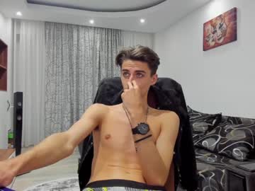 webcam man orlandocolt live cam image #412241